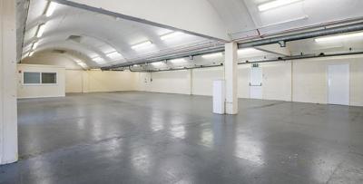 Industrial Unit in Croydon - photo 4